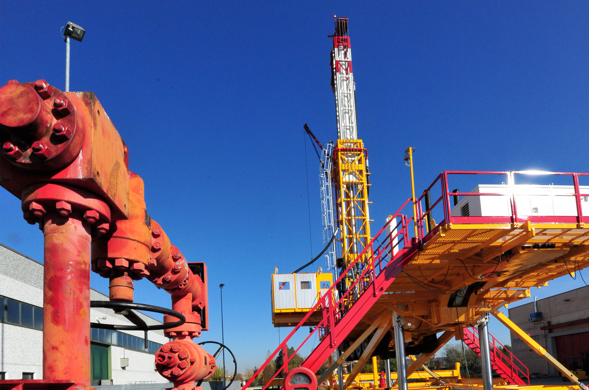 Wei | Well Equipment International - Piacenza, Italy | DS250 17 LT – DRILLING RIG 250 MTON